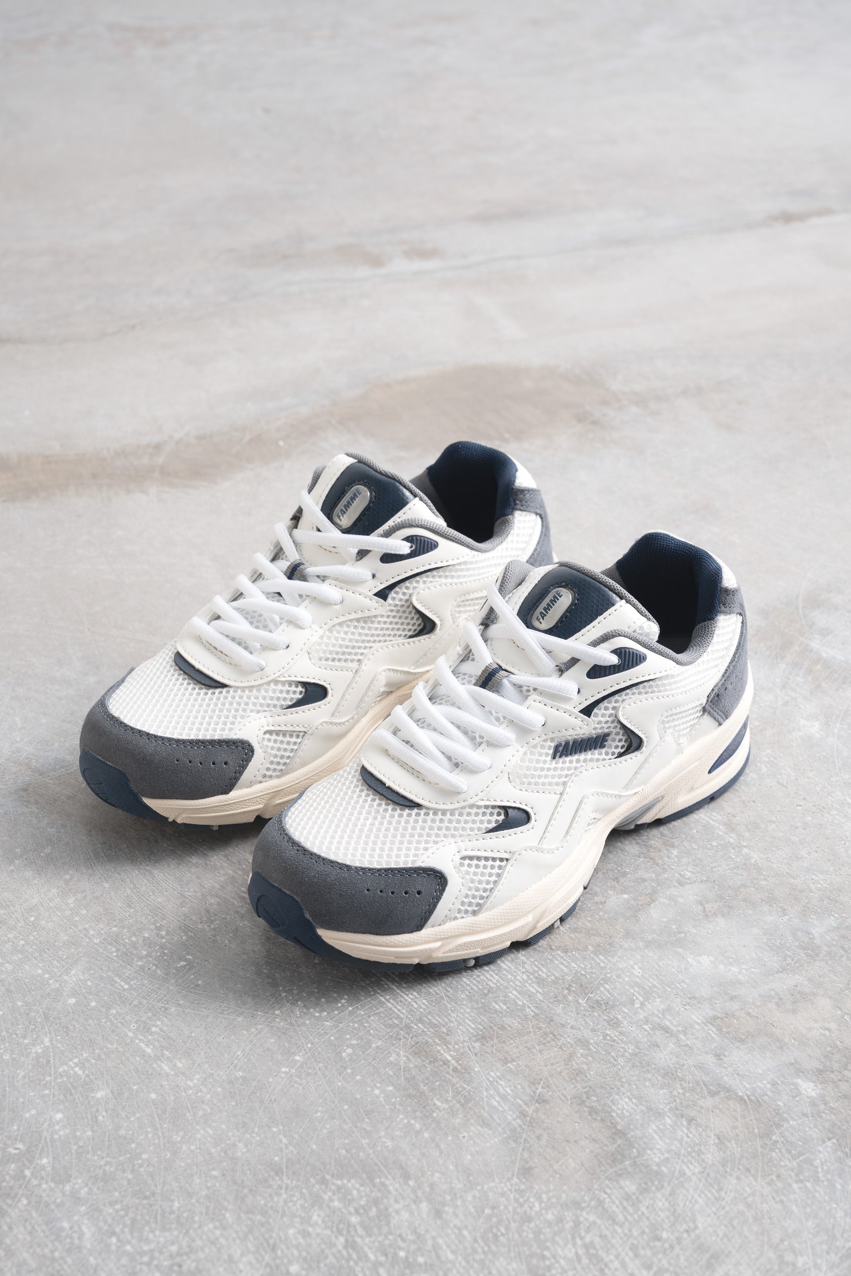 90s black and white shoes