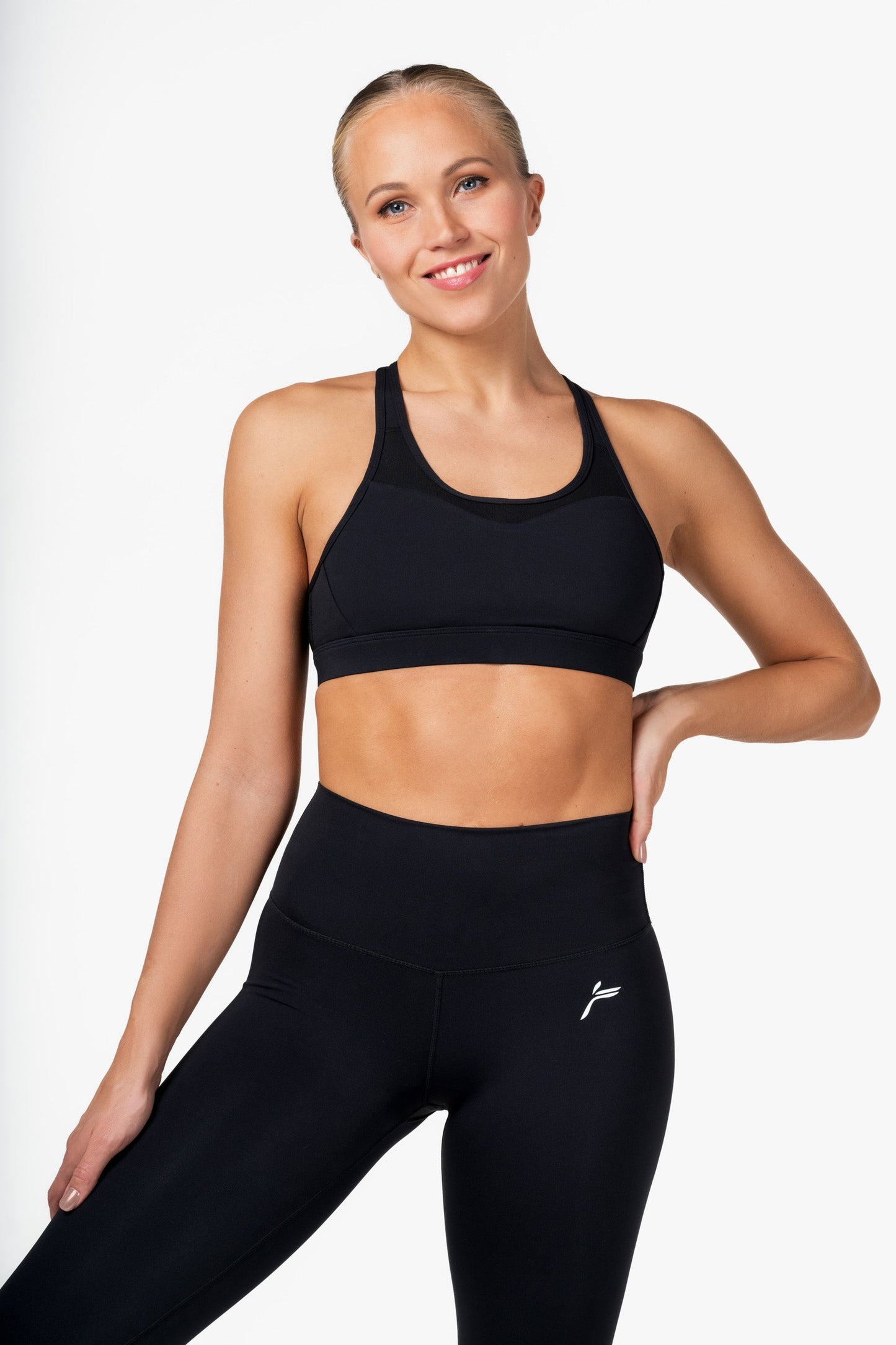 Black Essential Sports Bra - for dame - Famme - Sports Bra