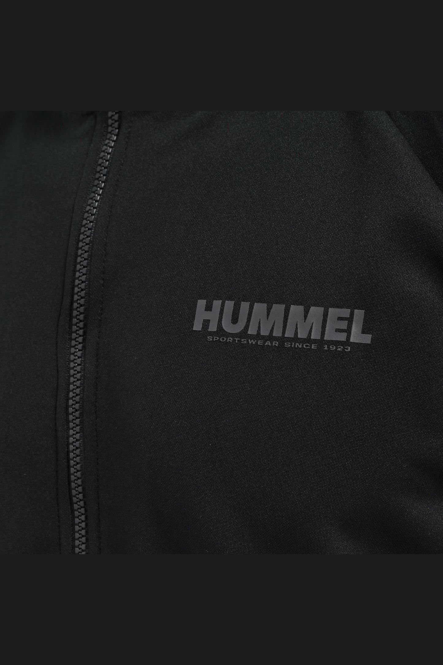 HUMMEL - Hmllegacy Poly Zip Jacket - Black