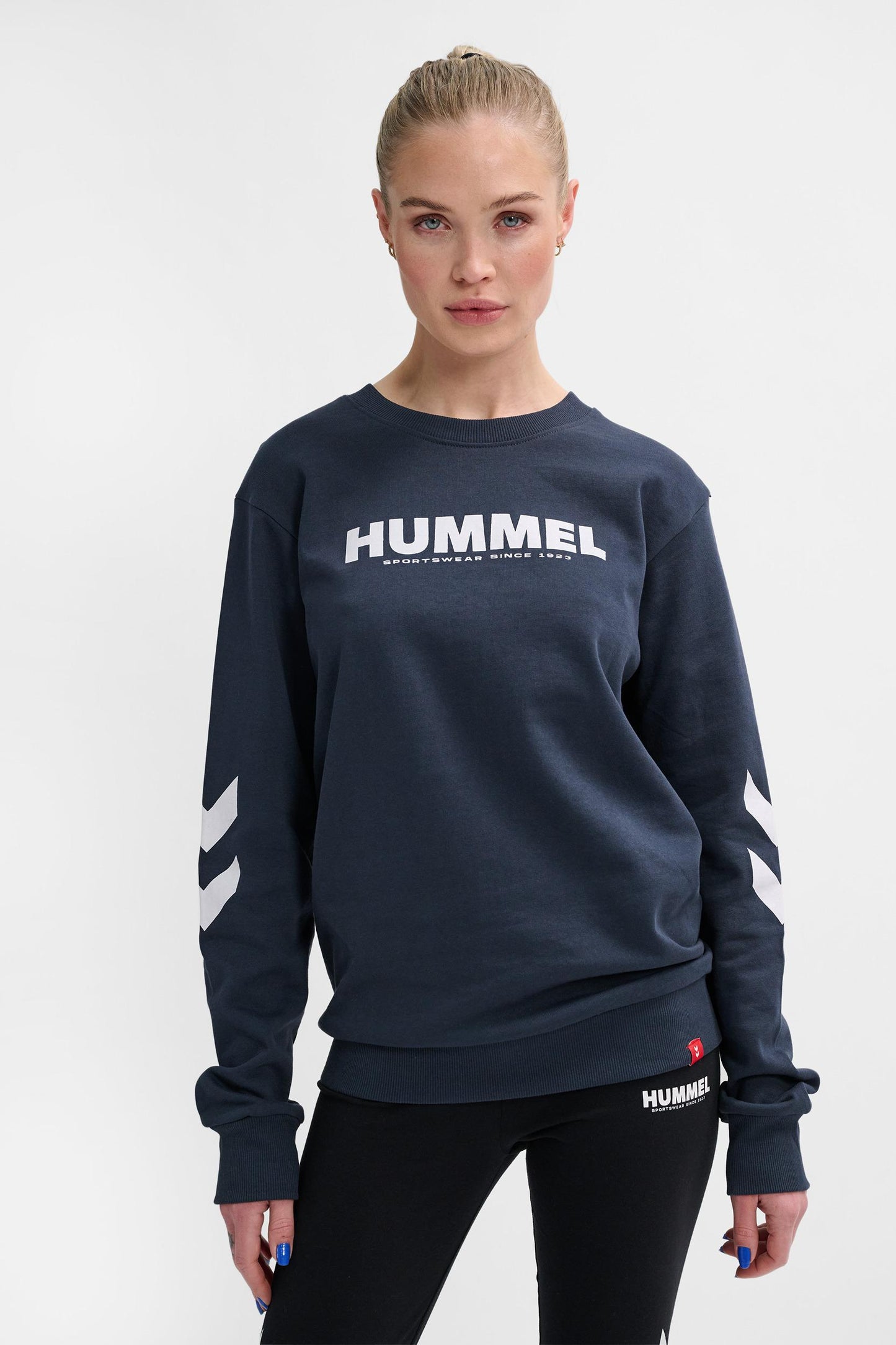 HUMMEL - Hmllegacy Sweatshirt - Blue Nights