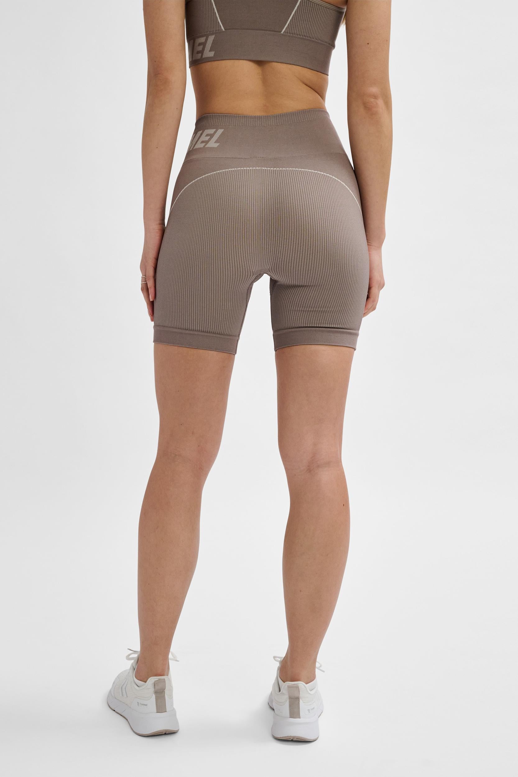 HUMMEL - Hmlte Christel Seamless Shorts - Chateau Gray/driftwood Melange