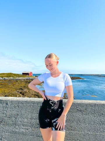 Tie Dye Scrunch Shorts