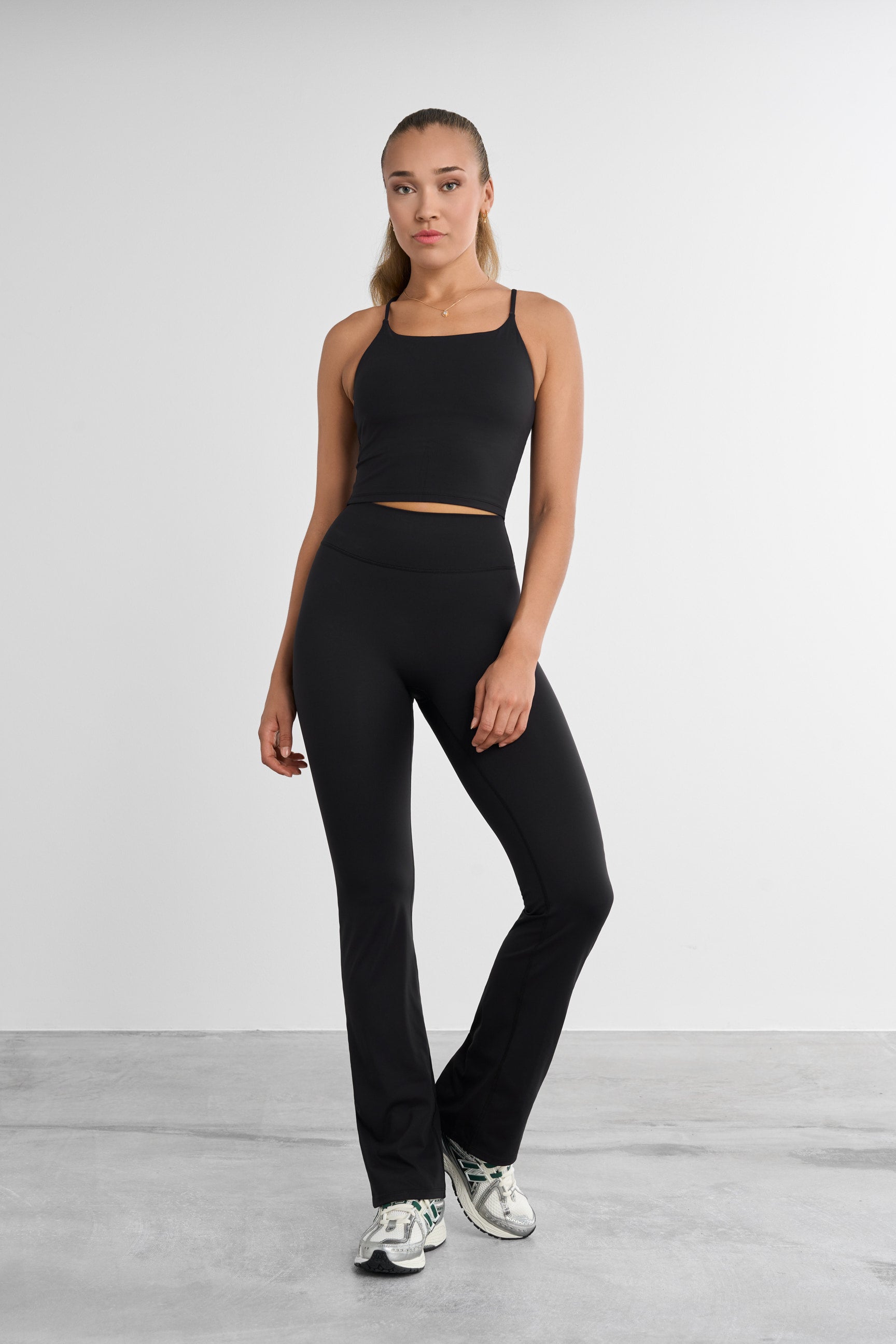 Signature Flared Leggings V2 – Shapeit